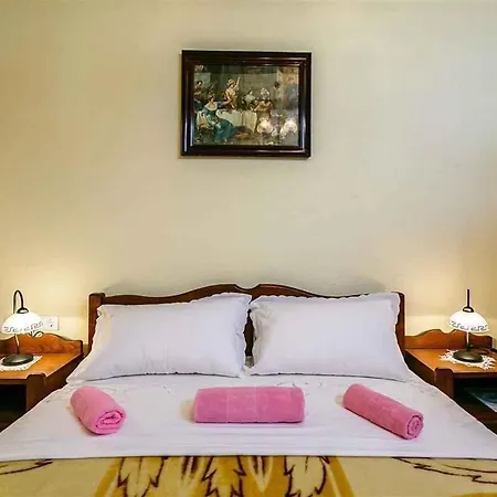 In 39096 Villa Drivenik