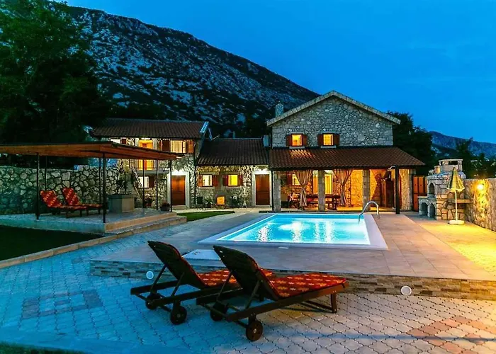 In 39096 Villa *